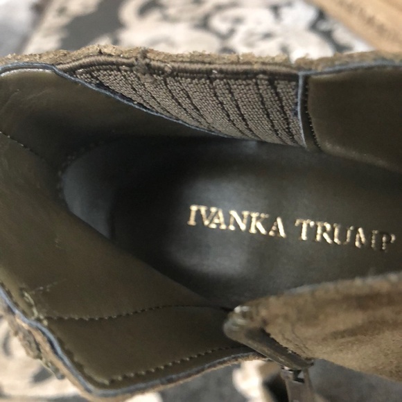 Ivanka Trump booties green faux suede Sz 5 - Picture 8 of 8